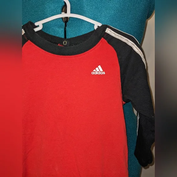 Adidas Onsie - Picture 3 of 4